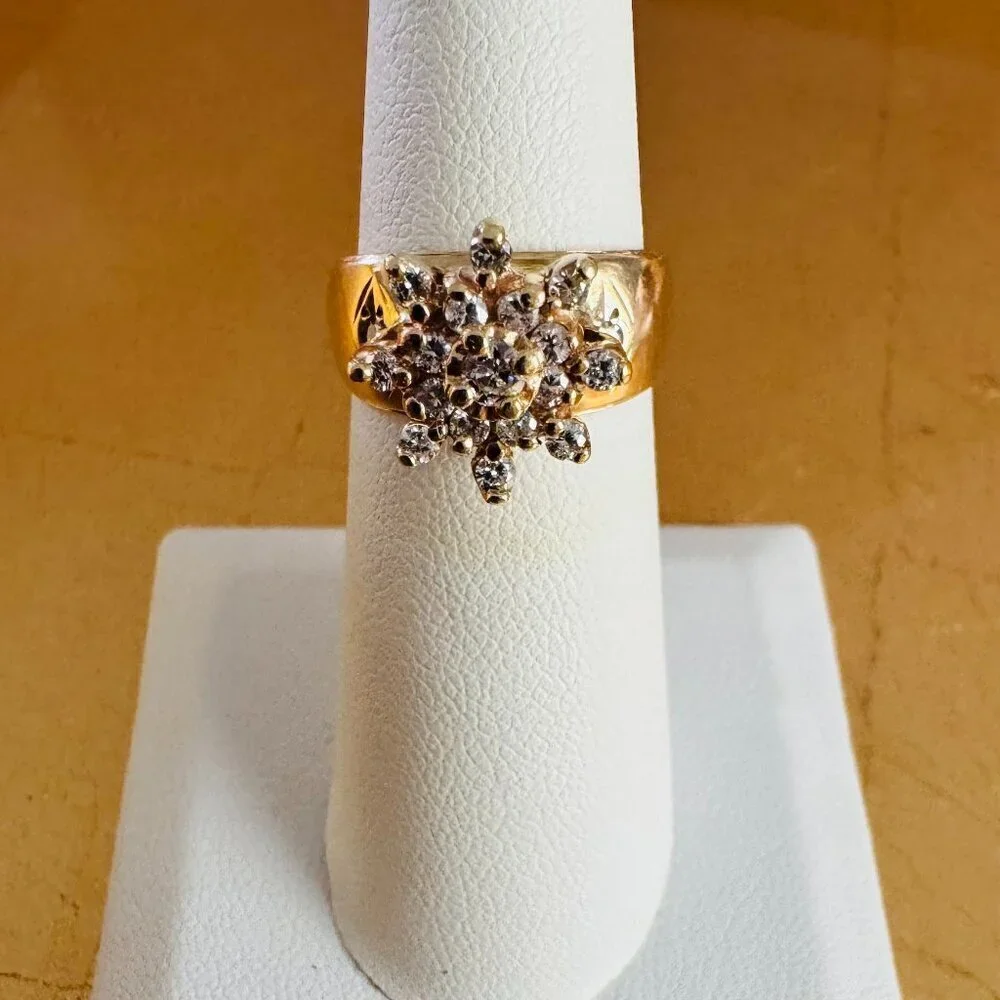 14K Yellow Gold and Diamond Vintage Floral Cluster Ring Wide Band size 5.75